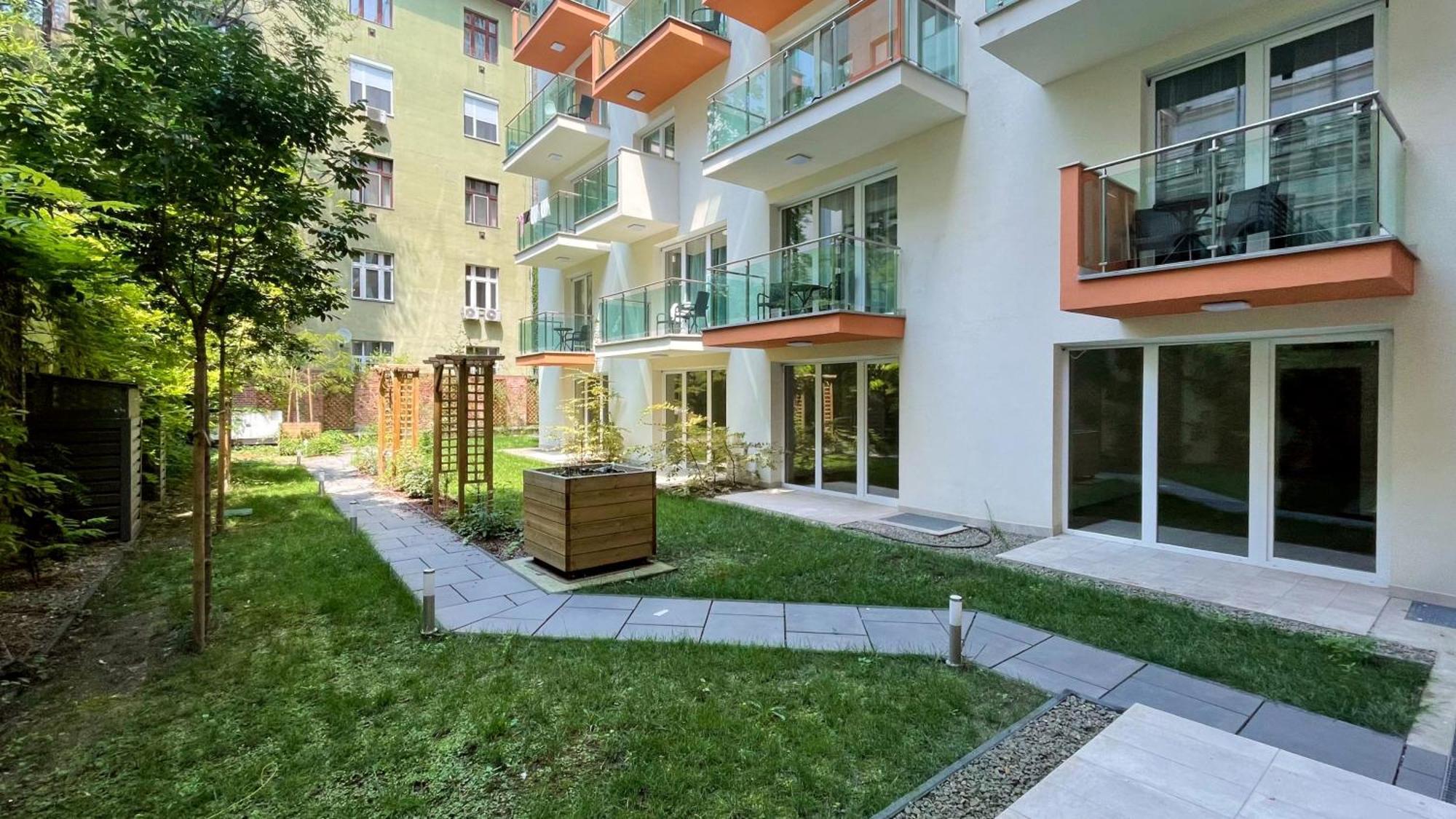 Little Americas North West Apartments Budapest Kültér fotó